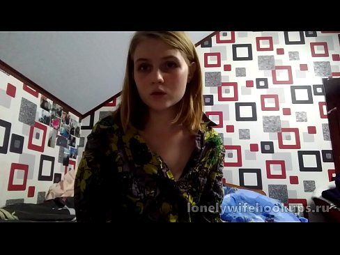 ❤️ A jovem estudante loira da Rússia gosta de pilas maiores. Porno bonito em nós ❌